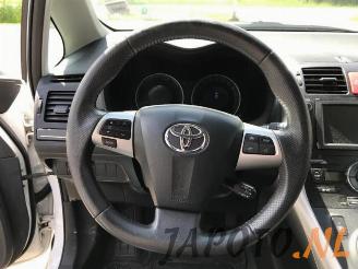 Toyota Auris Auris (E15), Hatchback, 2006 / 2012 1.8 16V HSD Full Hybrid picture 12