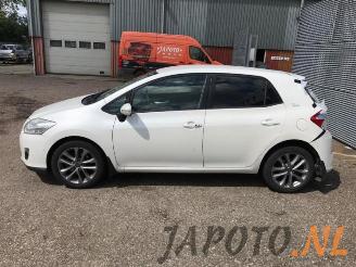 Toyota Auris Auris (E15), Hatchback, 2006 / 2012 1.8 16V HSD Full Hybrid picture 2