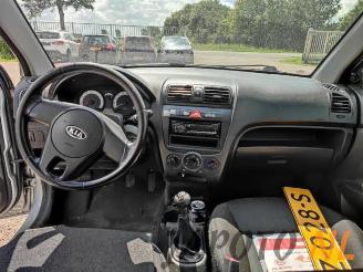 Kia Picanto Picanto (BA), Hatchback, 2004 / 2011 1.1 12V picture 10