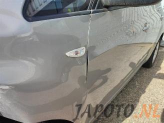 Kia Venga Venga, MPV, 2010 / 2019 1.4 CVVT 16V picture 8