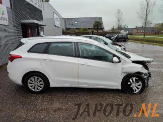 Hyundai I-30 i30 Wagon (GDHF5), Combi, 2012 1.6 CRDi Blue Drive 16V VGT picture 6