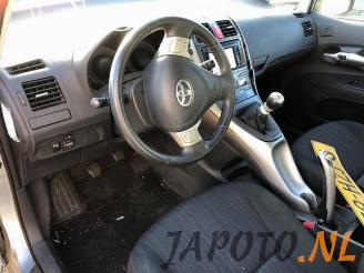 Toyota Auris Auris (E15), Hatchback, 2006 / 2012 1.6 Dual VVT-i 16V picture 9