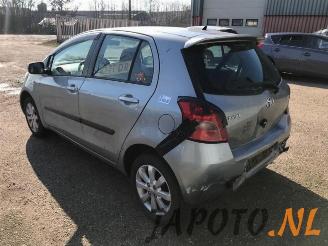 Toyota Yaris Yaris II (P9), Hatchback, 2005 / 2014 1.3 16V VVT-i picture 3