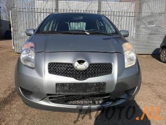 Toyota Yaris Yaris II (P9), Hatchback, 2005 / 2014 1.3 16V VVT-i picture 7