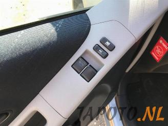 Toyota Yaris Yaris II (P9), Hatchback, 2005 / 2014 1.3 16V VVT-i picture 10