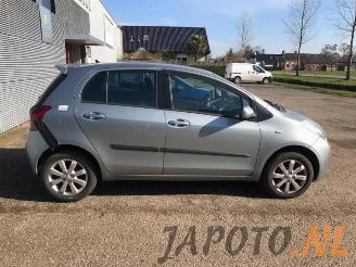 Toyota Yaris Yaris II (P9), Hatchback, 2005 / 2014 1.3 16V VVT-i picture 5