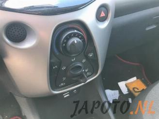 Toyota Aygo Aygo (B40), Hatchback, 2014 1.0 12V VVT-i picture 12