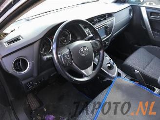 Toyota Auris Auris (E18), Hatchback 5-drs, 2012 / 2019 1.8 16V Hybrid picture 10
