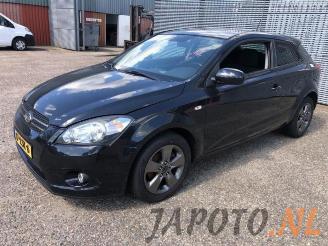 Auto da rottamare Kia Pro cee d Pro cee'd (EDB3), Hatchback 3-drs, 2008 / 2012 1.4 CVVT 16V 2010/8