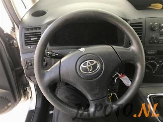 Toyota Corolla-verso Corolla Verso (E12), MPV, 2001 / 2004 1.6 16V VVT-i picture 12