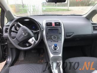 Toyota Auris Auris (E15), Hatchback, 2006 / 2012 1.8 16V HSD Full Hybrid picture 6
