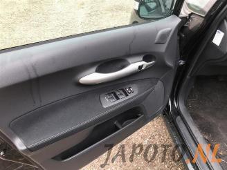 Toyota Auris Auris (E15), Hatchback, 2006 / 2012 1.8 16V HSD Full Hybrid picture 7