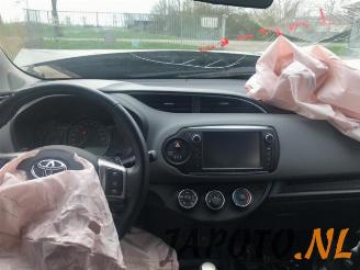 Toyota Yaris Yaris III (P13), Hatchback, 2010 / 2020 1.33 16V Dual VVT-I picture 7