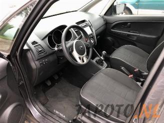 Kia Venga Venga, MPV, 2010 / 2019 1.4 CVVT 16V picture 10