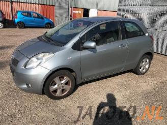 Toyota Yaris Yaris II (P9), Hatchback, 2005 / 2014 1.3 16V VVT-i picture 1