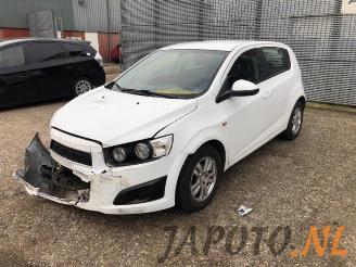 Vrakbiler auto Chevrolet Aveo Aveo (300), Hatchback, 2006 / 2015 1.2 16V 2012/1