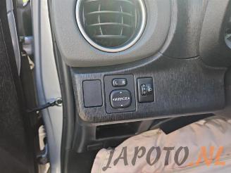 Toyota Yaris Yaris III (P13), Hatchback, 2010 / 2020 1.0 12V VVT-i picture 13