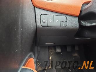 Hyundai I-10 i10 (B5), Hatchback, 2013 / 2019 1.0 12V picture 12