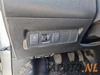 Nissan Pulsar Pulsar (C13), Hatchback, 2013 1.5 dCi DPF picture 13