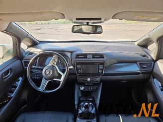 Nissan Leaf Leaf (ZE1), Hatchback, 2017 39/40kWh picture 9