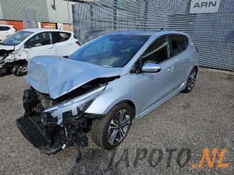 Coche siniestrado Kia Cee d Cee'd (JDB5), Hatchback 5-drs, 2012 / 2018 1.0i T-GDi 12V 120 2018/4