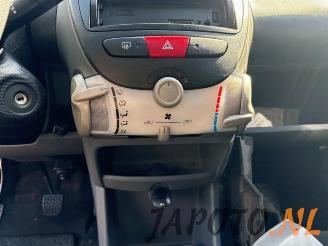 Toyota Aygo Aygo (B10), Hatchback, 2005 / 2014 1.0 12V VVT-i picture 10