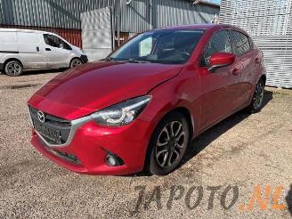 Vrakbiler auto Mazda 2 2 (DJ/DL), Hatchback, 2014 1.5 SkyActiv-G 90 2015/6