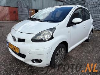 Uttjänta bilar auto Toyota Aygo Aygo (B10), Hatchback, 2005 / 2014 1.0 12V VVT-i 2010/3