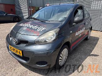 Uttjänta bilar auto Toyota Aygo Aygo (B10), Hatchback, 2005 / 2014 1.0 12V VVT-i 2011/2