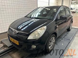 krockskadad bil auto Hyundai I-20 i20, Hatchback, 2008 / 2015 1.2i 16V 2009/4