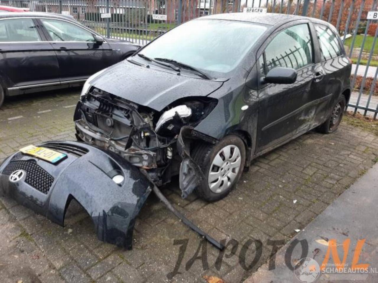 Toyota Yaris Yaris II (P9), Hatchback, 2005 / 2014 1.3 16V VVT-i