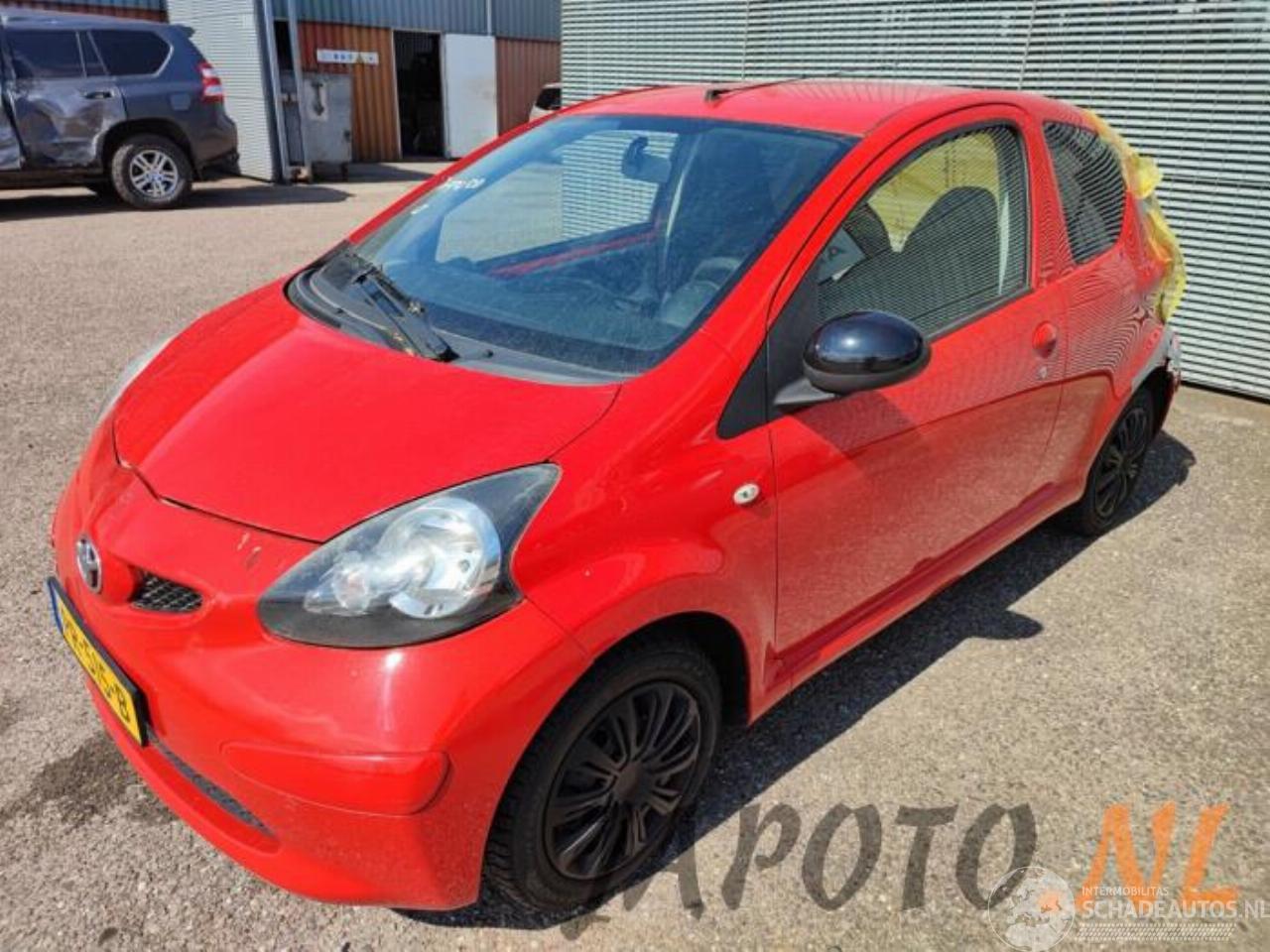 Toyota Aygo Aygo (B10), Hatchback, 2005 / 2014 1.0 12V VVT-i