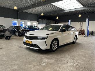 Opel Astra Sports Tourer 1.2 Turbo BTW! NAP! picture 21