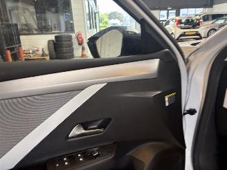 Opel Astra Sports Tourer 1.2 Turbo BTW! NAP! picture 16