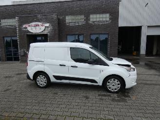 skadebil auto Ford Transit Connect 1.5 EcoBlue L1 Trend 2019/10