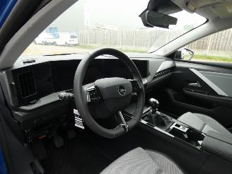 Opel Astra SPORTS TOURER 1.2 Bns Elegance picture 10