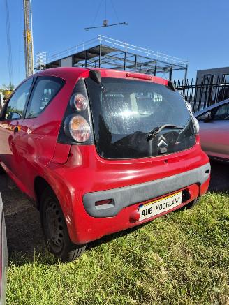 Citroën C1 Hatchback 1.0 12V (1KR-FE(CFB)) [50kW] picture 4