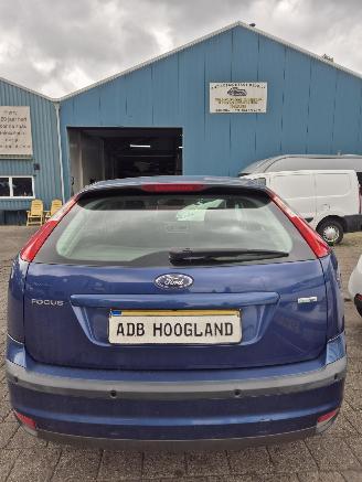 Ford Focus 2 Hatchback 1.8 16V Flexifuel (Q7DA) [92kW] 5-BAK picture 5