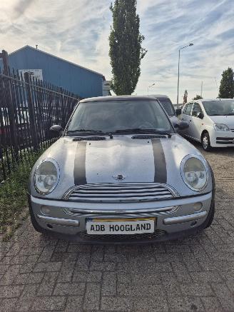 Mini One Cooper (R50) Hatchback 1.6 16V Cooper (W10-B16A) [85kW] 5-BAK picture 1