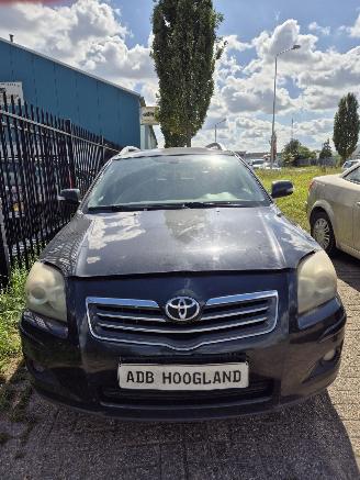 Autoverwertung Toyota Avensis Wagon (T25/B1E) Combi 2.2 D-4D 16V D-CAT (2AD-FHV) [130kW] 6-BAK 2007/1