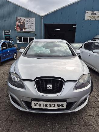 Purkuautot passenger cars Seat Leon (1P1) Hatchback 5-drs 1.6 TDI 16V 105 (CAYC) [77kW] 5-BAK 2011/1
