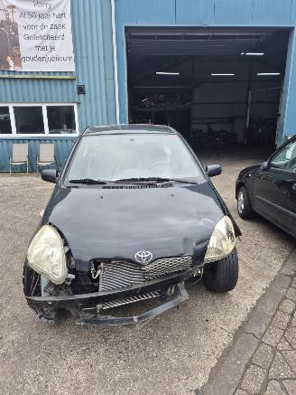 Uttjänta bilar auto Toyota Yaris (P1) Hatchback 1.5 TS 16V VVT-i (1NZFE) [77kW] 5-BAK 2005/1