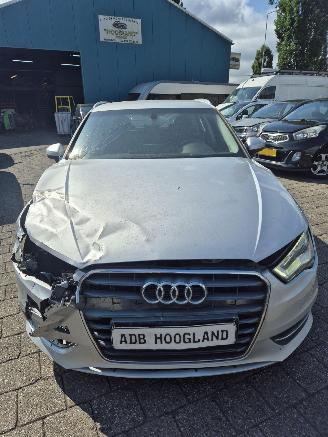 demontáž osobní automobily Audi A3 Sportback (8V1/8VK) 1.4 TFSI 16V Hatchback, 2Dr, Benzine, 1.395cc, 90kW (122pk), FWD, CXSA, 6-BAK 2013/1