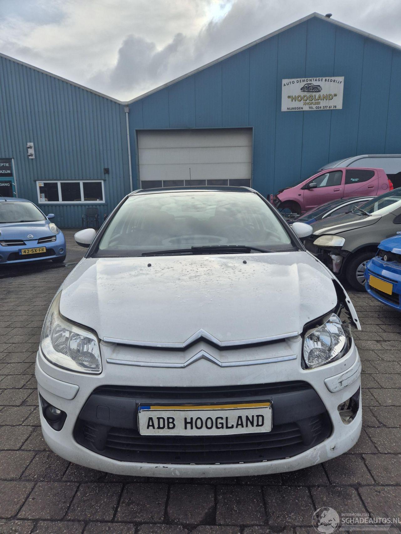 Citroën C4 Berline (LC) Hatchback 5-drs 1.4 16V (ET3J4(KFU)) [66kW][90PK] 5-BAK