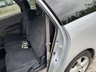 Mitsubishi Grandis (NA) MPV 2.4 16V MIVEC (4G69) picture 11