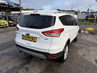 Unfallwagen Ford Kuga 1.5 110KW Titanium Plus Clima Navi Camera 2015/4