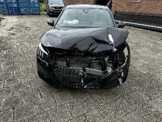 Peugeot 208 1.2  GT picture 6