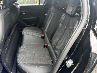 Peugeot 208 1.2  GT picture 13