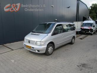 Vrakbiler motor Mercedes Vito V (638.2), Bus, 1996 / 2003 V-220 2.2 CDI 16V 2003/5