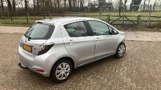 uszkodzony samochody osobowe Toyota Yaris 1.5 HYBRID 48301 KM 2012/9